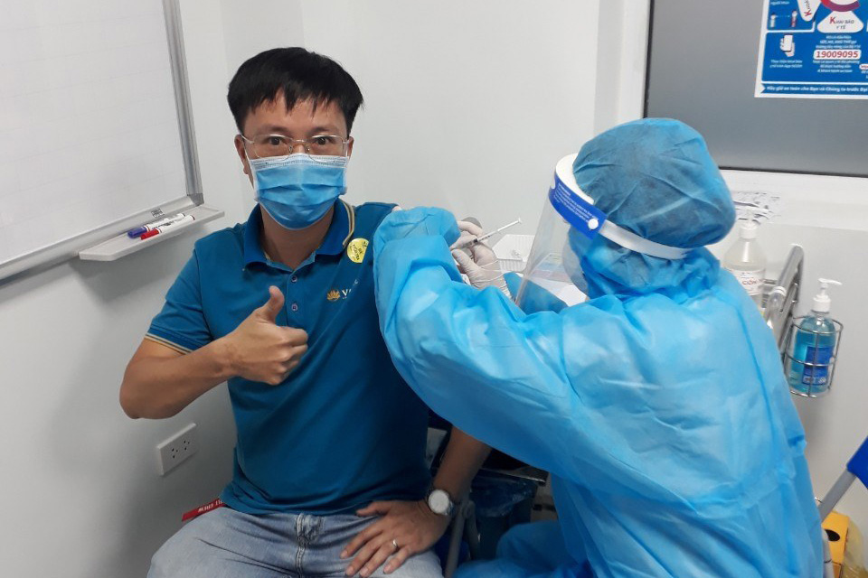 Hơn 300 triệu đồng mang theo tinh thần "chống dịch như chống giặc" của toàn thể cán bộ, công nhân viên VAECO